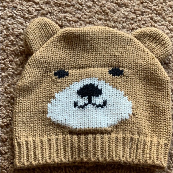Winter hat - Picture 1 of 3
